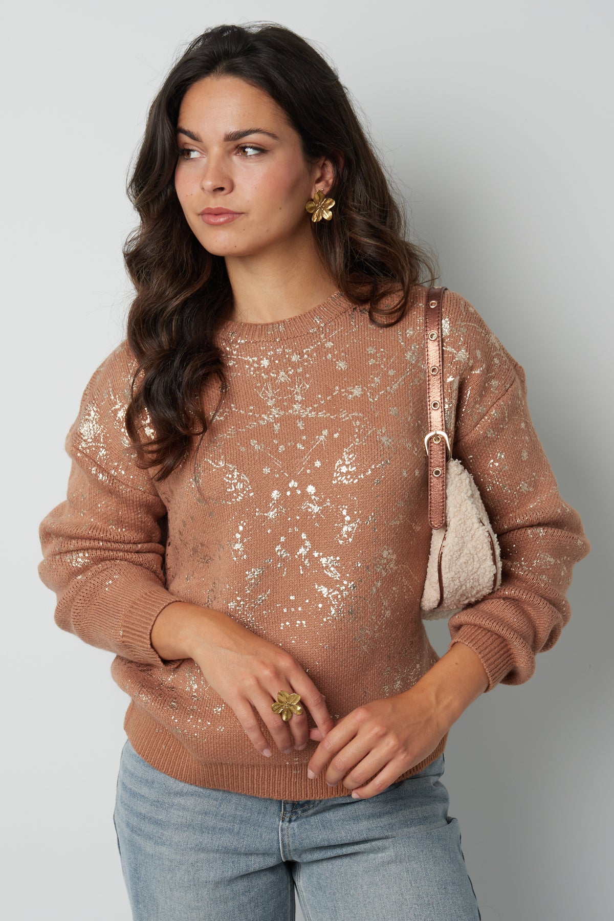 Sweater sparkle statement
